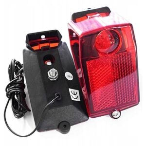 HIT SUPER LAMPKA TYŁ NA BŁOTNIK NA DYNAMO ŻARÓWKA