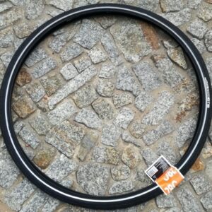 OPONA cst 700 x 35C 28 x 1 5/8 x 1 3/8 37-622 TREKKING pasek odblask